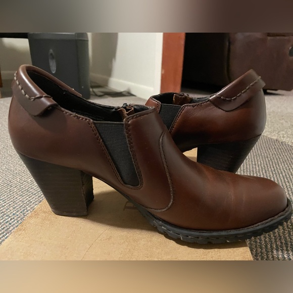 Born Carteret Zip Ankle Shoe - Picture 8 of 8